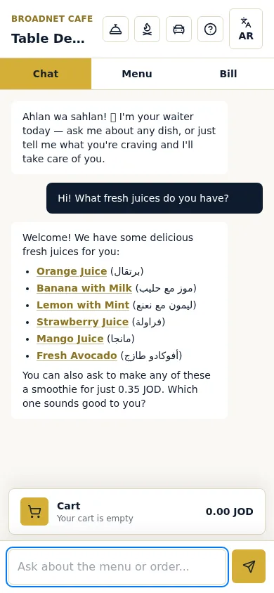 English chat: the guest asks what fresh juices there are; the reply lists six juices with their Arabic names and offers a smoothie for 0.35 JOD.